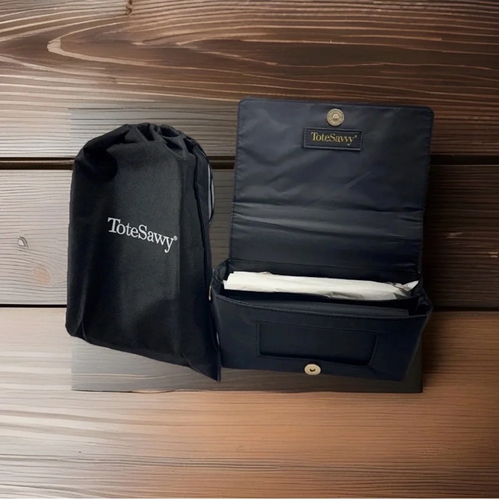 ToteSavvy Mini Crossbody Diaper Bag Changing Mat, Wipes Pocket Black NEW w Pouch